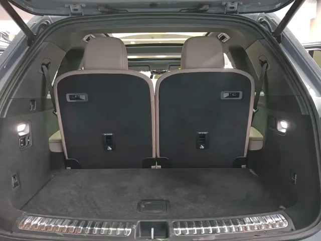 Li Auto Li L8 2025 Max Smart Renewal Edition — Фото автомобиля 17