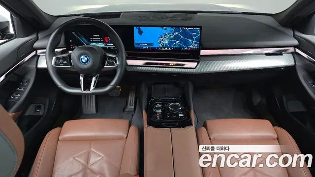 BMW 5-Series 5 серия (G60) — Фото автомобиля 6