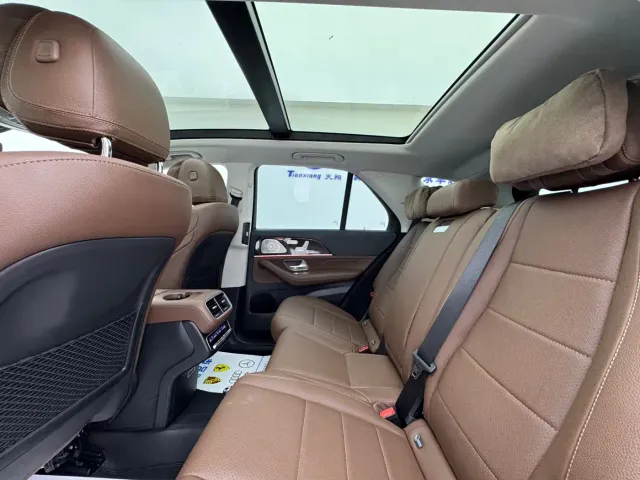 Mercedes-Benz GLE-Class — Фото автомобиля 16