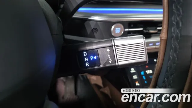 Hyundai Grandeur Grandeur (GN7) 2.5 Бензин 2WD — Фото автомобиля 9