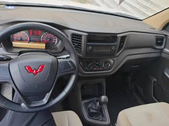 Wuling Hongguang V — Фото автомобиля 12