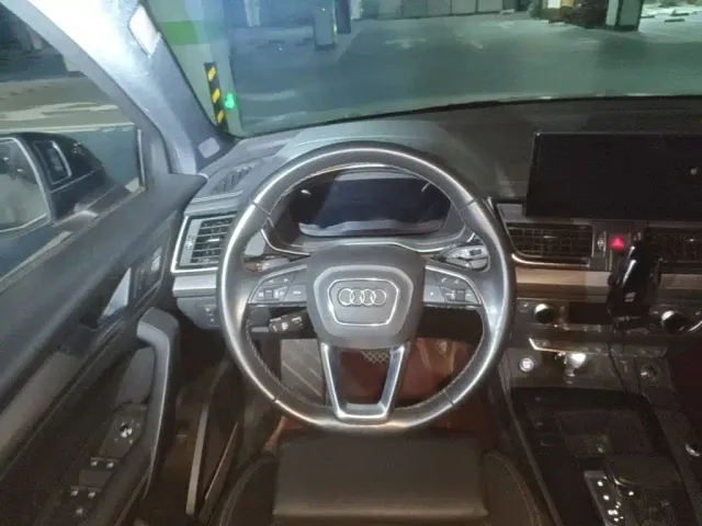 Audi Q5L — Фото автомобиля 10