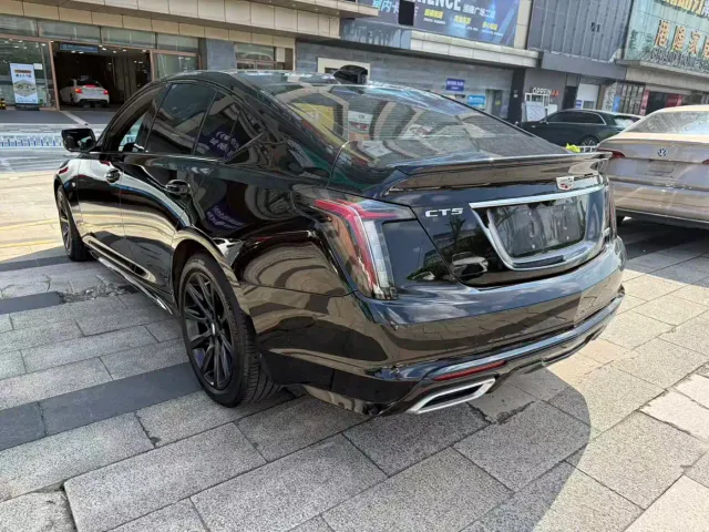 Cadillac CT5 — Фото автомобиля 9