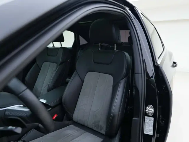 Audi A6L — Фото автомобиля 12