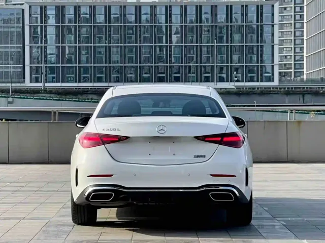 Mercedes-Benz C-Class — Фото автомобиля 3