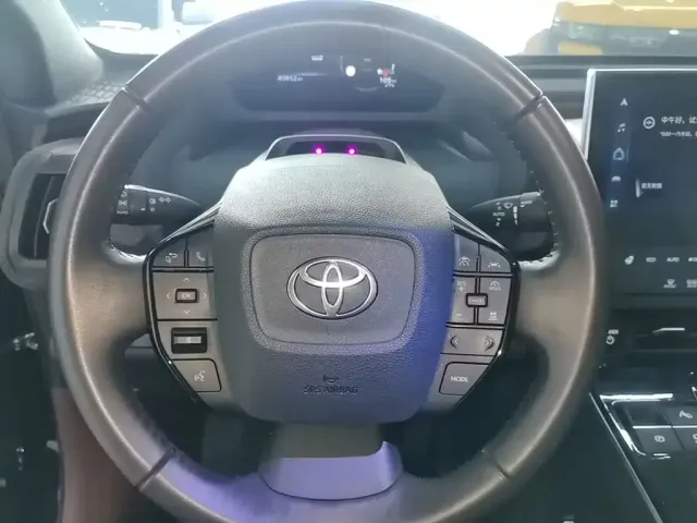 Toyota FAW Toyota bZ4X 2022 AWD High Performance Premium Edition — Фото автомобиля 10