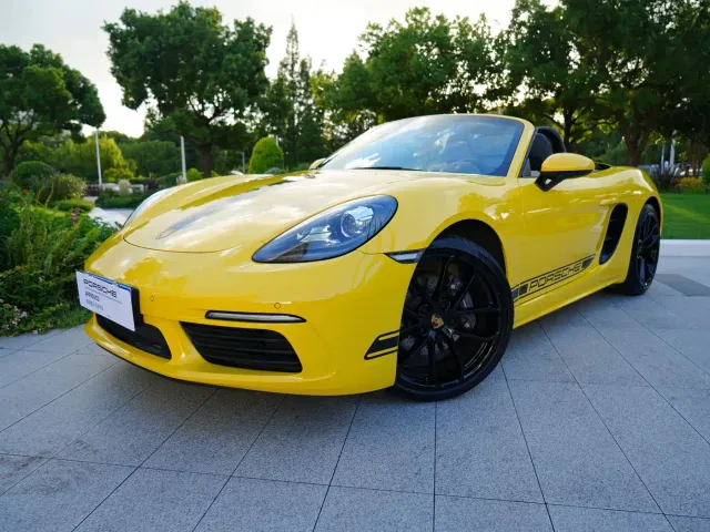 Фотография автомобиля — Porsche 718