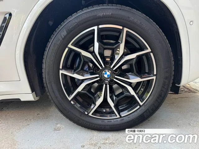 BMW X4 xDrive20i M Sport — Фото автомобиля 11