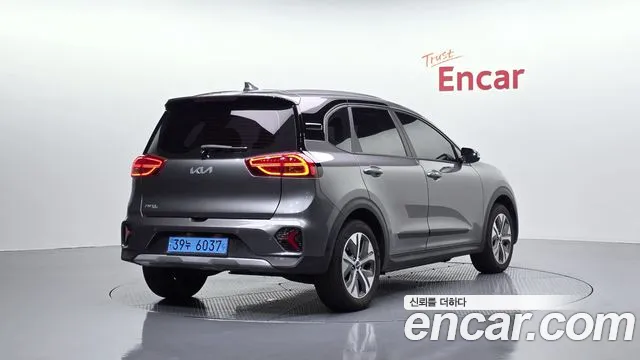 Kia Niro — Фото автомобиля 2