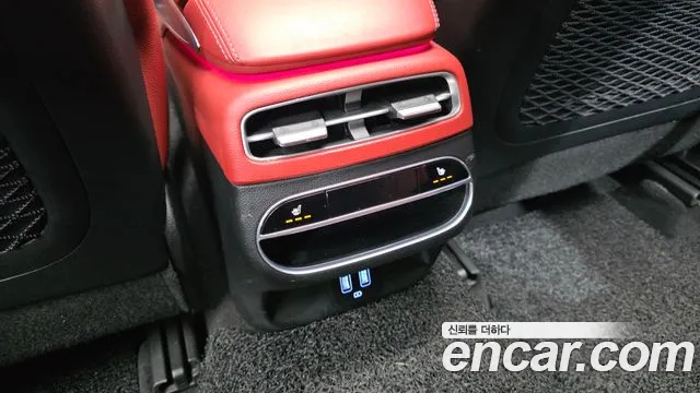 Genesis GV70 2.5T Бензин 2WD — Фото автомобиля 18