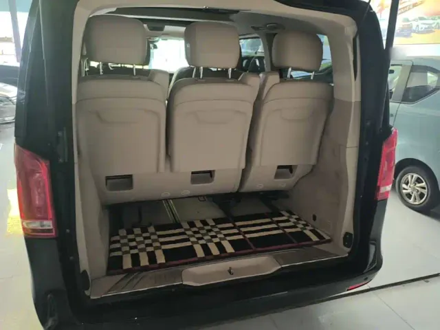 Mercedes-Benz V-Class — Фото автомобиля 18