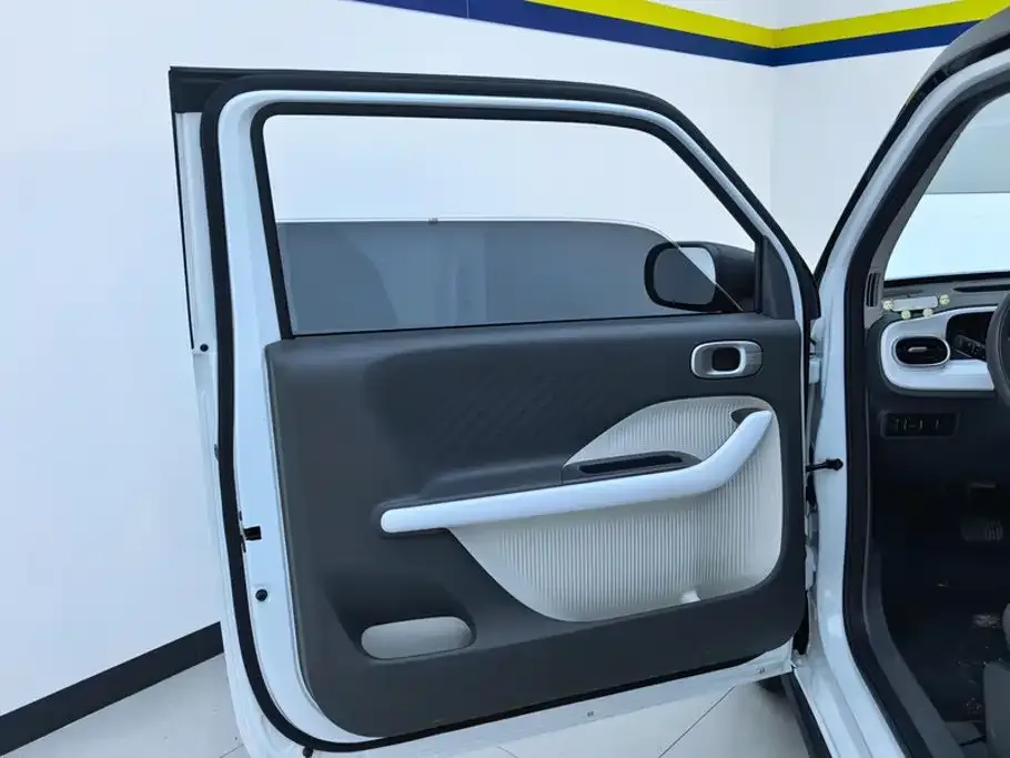 Geely Galaxy Panda 2025 Model Year 210km Panda Knight — Фото автомобиля 7