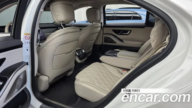 Mercedes-Benz S-Class — Фото автомобиля 25