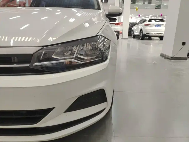Volkswagen Polo — Фото автомобиля 23
