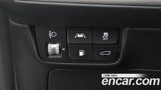Hyundai Grandeur New — Фото автомобиля 19
