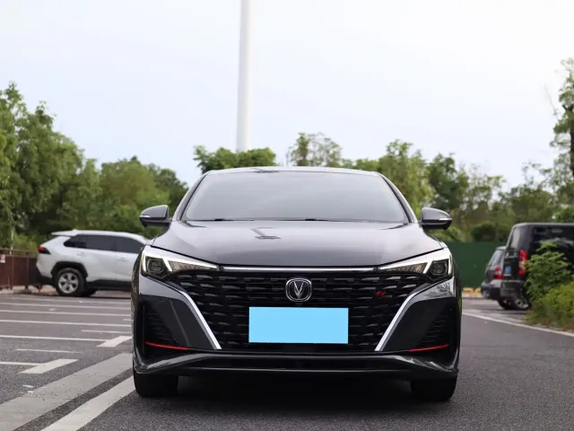 Changan Eado — Фото автомобиля 3