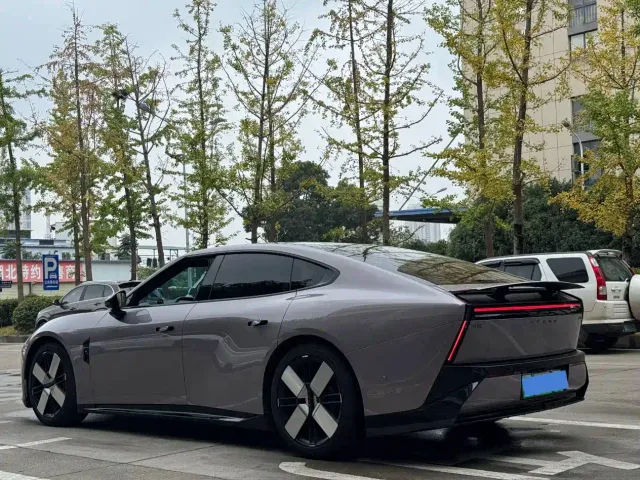 Xpeng P7 — Фото автомобиля 7
