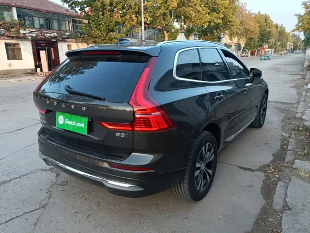 Volvo XC60 — Фото автомобиля 6