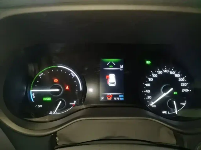 Toyota Sienna — Фото автомобиля 11