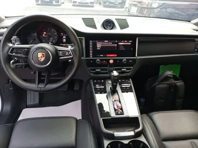 Porsche Macan — Фото автомобиля 9