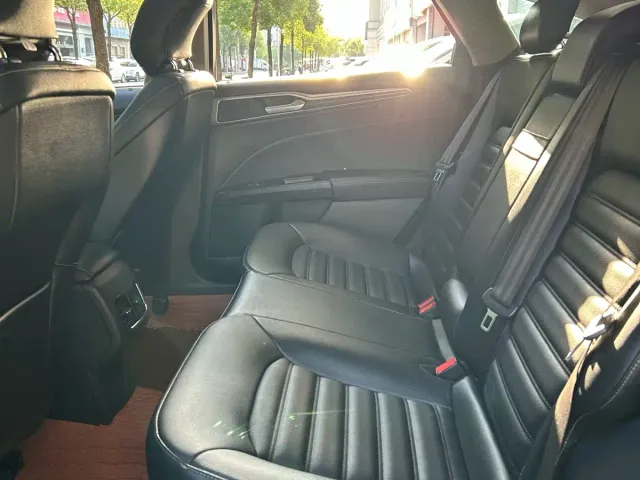 Ford Mondeo — Фото автомобиля 12