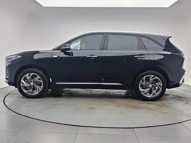 Hongqi HS3 PHEV — Фото автомобиля 4
