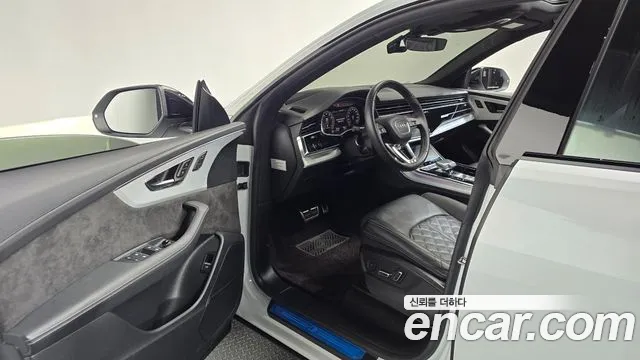 Audi Q8 55 TFSI quattro Premium — Фото автомобиля 8