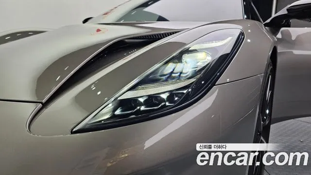 Lotus Emira — Фото автомобиля 21
