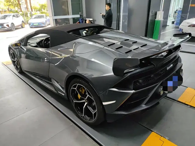 Lamborghini Huracan — Фото автомобиля 2