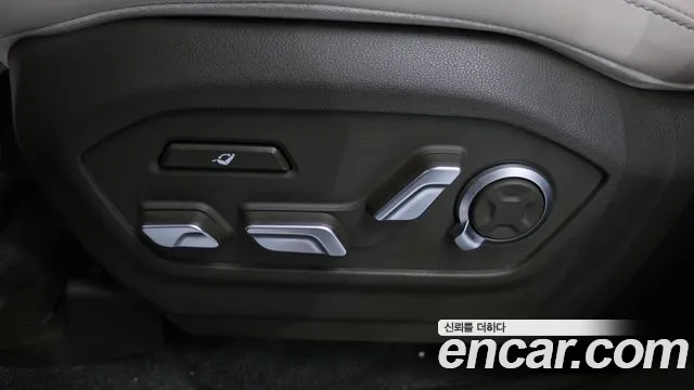 Hyundai Santafe Santa Fe (MX5) Бензин 2.5T 2WD — Фото автомобиля 27