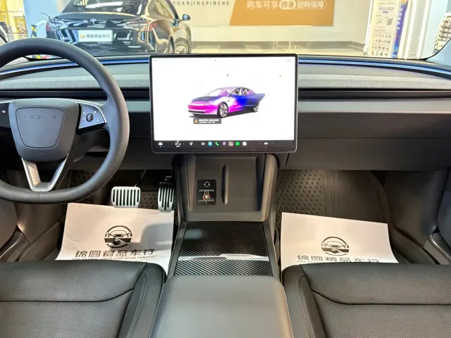 Tesla Model 3 — Фото автомобиля 14