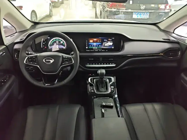 GAC Trumpchi M6 — Фото автомобиля 9
