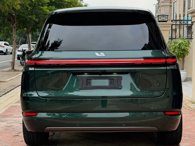 Li Auto L9 — Фото автомобиля 8