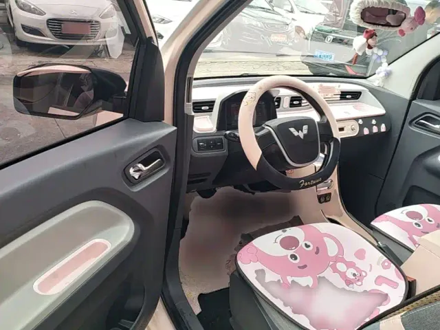 Wuling Hongguang Mini EV — Фото автомобиля 15