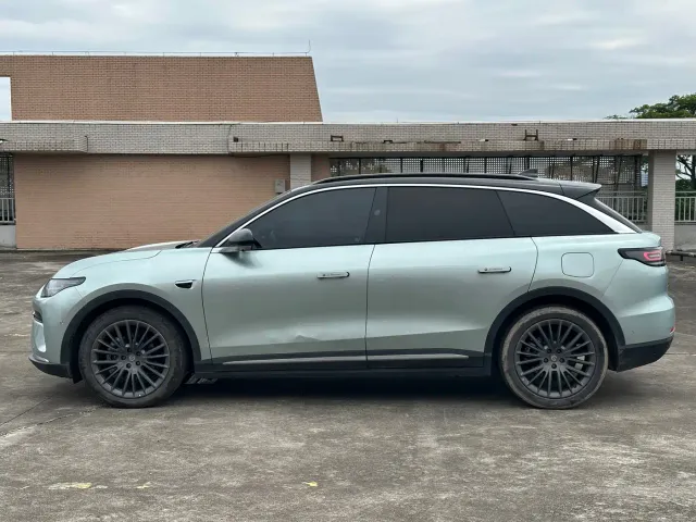 Leapmotor C11 — Фото автомобиля 8
