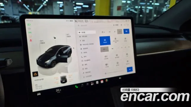 Tesla Model Y — Фото автомобиля 12