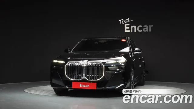 BMW 7 Series G70 — Фото автомобиля 3