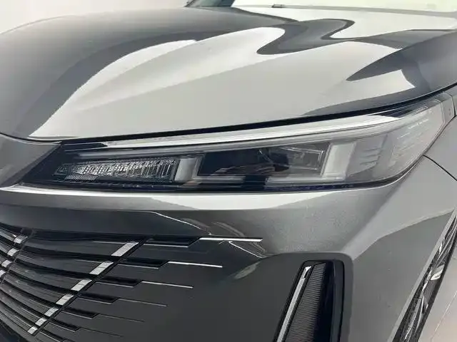 Changan Eado — Фото автомобиля 15