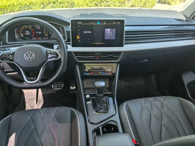 Volkswagen Tiguan L — Фото автомобиля 7