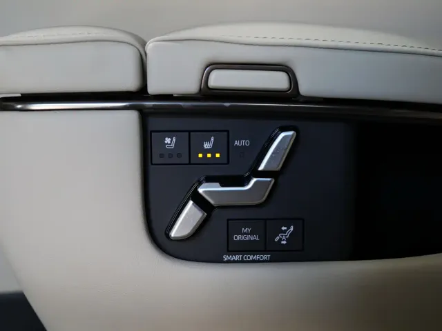 Toyota Vellfire — Фото автомобиля 18