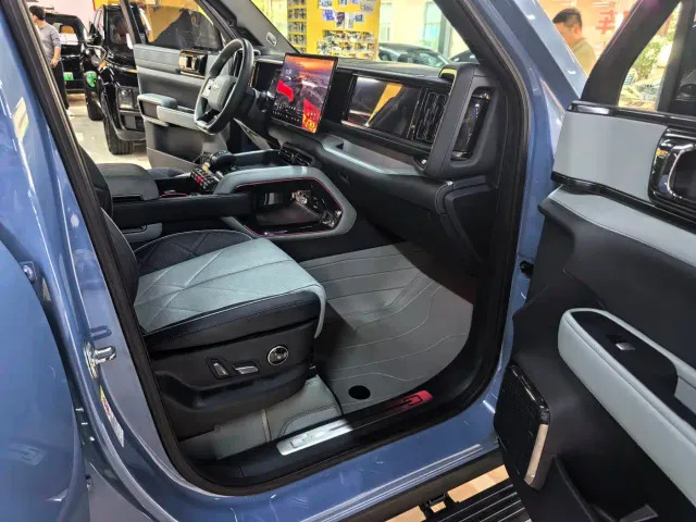BYD FangChengBao Leopard 5 — Фото автомобиля 10