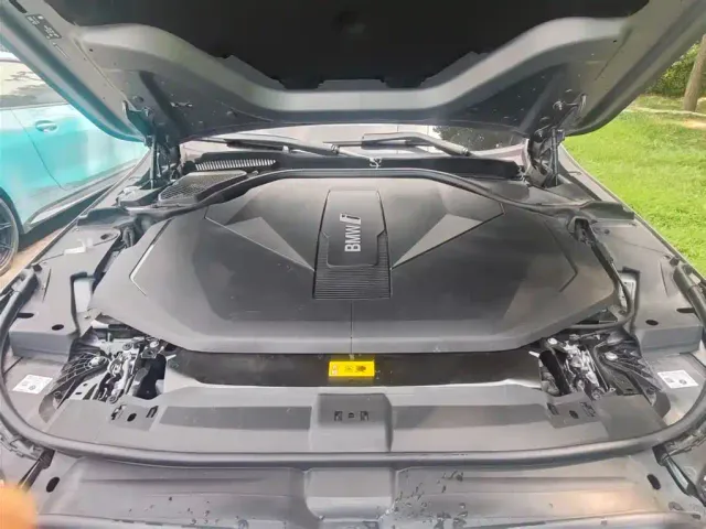 BMW i5 — Фото автомобиля 17