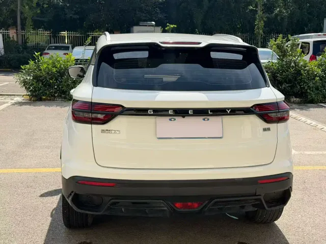 Geely Binyue — Фото автомобиля 4