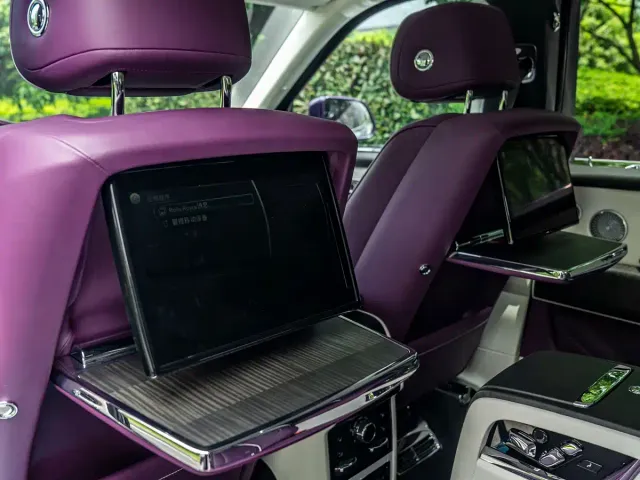Rolls-Royce Cullinan — Фото автомобиля 11