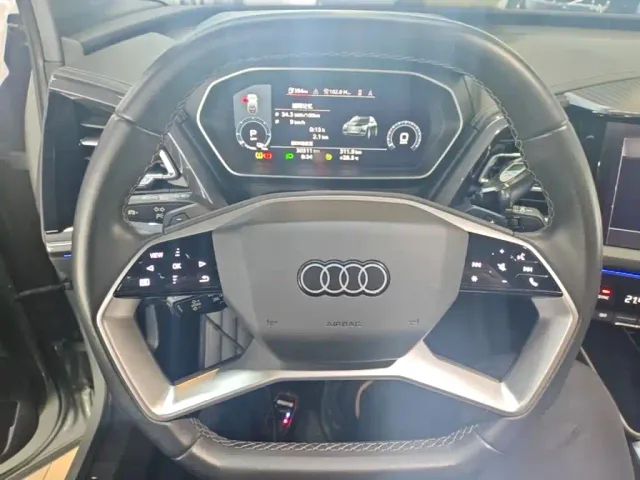 Audi Q4 e-tron — Фото автомобиля 10