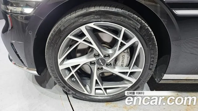 Genesis G90 Бензин 3.5 турбо AWD — Фото автомобиля 5
