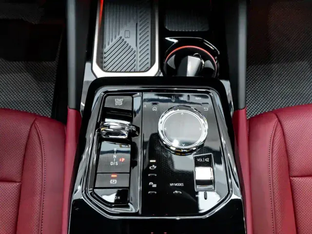 BMW BMW 5 Series 2025 530Li Premium M Sport Package — Фото автомобиля 19