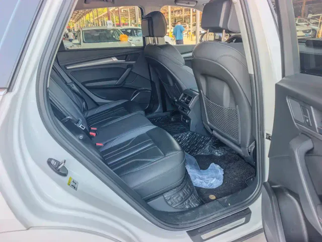 Audi Q5L — Фото автомобиля 10