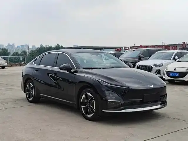 Wuling Starlight — Фото автомобиля 3