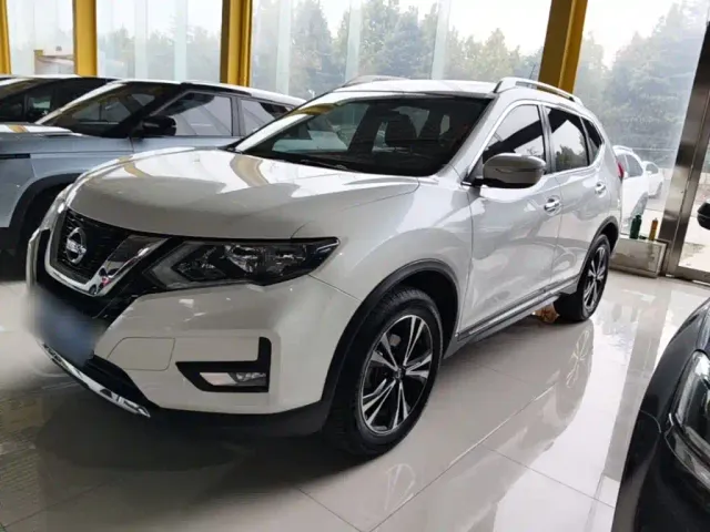 Фотография автомобиля — Nissan X-Trail
